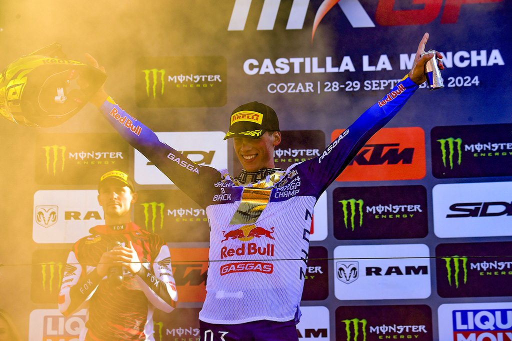 UNSTOPPABLE JORGE PRADO WINS HIS FOURTH MOTOCROSS WORLD TITLE | MXGP